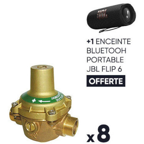 Il semble que le titre soit déjà en français, mais il est un peu confus ou abrégé. Voici une version clarifiée et reformulée en français :  

HC 8 Réducteur + Enceinte JBL (1/2)