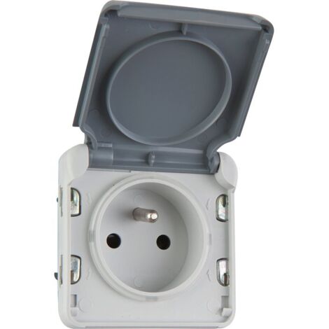Legrand – Prise de courant 16A 2P+T IP55 – Composable saillie ou encastré – Résistante aux chocs IK07 – Pour environnements humides