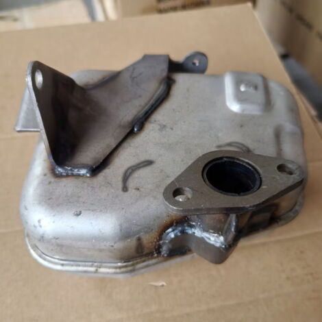 Le silencieux Robin EX40 est un accessoire de réduction du bruit pour les systèmes d'échappement des moteurs EX40. (1/3)