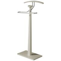 Galan 368 lacado en vison y herraje cromo. 112 cm(alto), 46 cm (ancho), 34 cm(fondo).