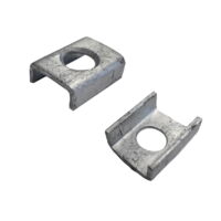 Piquet pour grillage – Accessoire en acier galvanisé – Pour mailles 30x10 mm – Fixation avec vis M10 – B2
