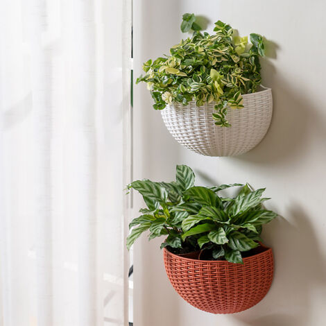 Pot de Plantes Murale Semicirculaire en PP Imitation Rotin, Système d'Irrigation Double, 2 Pièces 26x20.5cm Rouge Brique avec 2 Crochets S pour Intérieur/Extérieur (1/5)