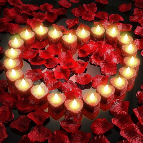 Lot de 24 bougies LED romantiques lumineuses en forme de cœur avec 1200 pétales de rose artificielles – Décorations romantiques pour la Saint-Valentin, bougies chauffe-plat à LED sans flamme pour