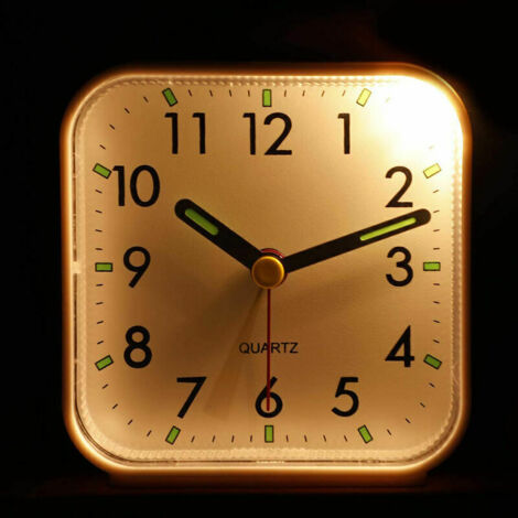 Réveil Analogique Silencieux Design Rétro Idéal Pour Chambre Salon Et Voyage Fonctionne Aux Piles