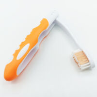 Ce kit de brosses à dents de voyage comprend 5 brosses à dents pliables, idéales pour les voyages, le camping et les activités de plein air. (couleur orange)