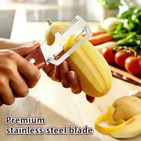 Pelapatate multifunzione 3 in 1 – Pelapatate in acciaio inox con manico in legno – Apribottiglie e grattugia integrati – Per patate, zucca, ananas - 10 cm /><img src=