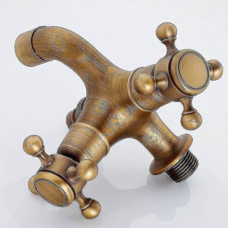 Robinet Style Ancien
