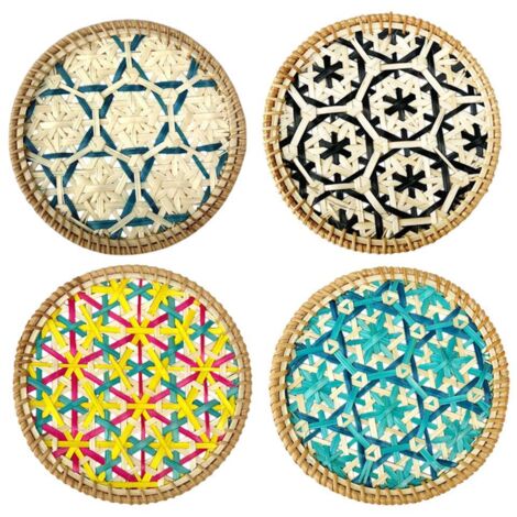 Lot de 4 dessous de plat en bambou tressé résistant à la chaleur pour la cuisine et la table à manger. (1/5)