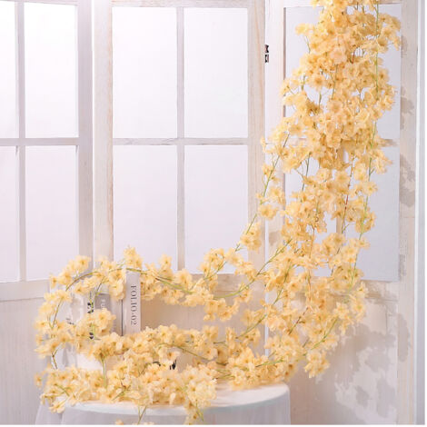Fleur artificielle en rotin suspendue 1,8m - 135 têtes florales champagne - Décoration en soie plastique réaliste (1/5)