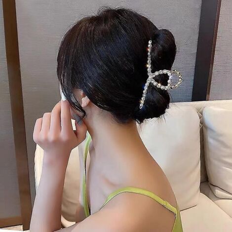 une Pince Cheveux Pour Femme En Or, Y Compris Un Diamant Perl, Une Pince Cheveux En Mtal Dor Flexible Antidrapante, Une Pince Cheveux Pour Coif (1/3)