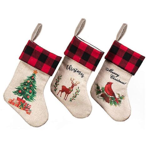 Lot de 3 bas de Noël à carreaux, décoration avec motif de cerf en peluche et sachet de bonbons à suspendre au sapin ou à la cheminée. (1/5)