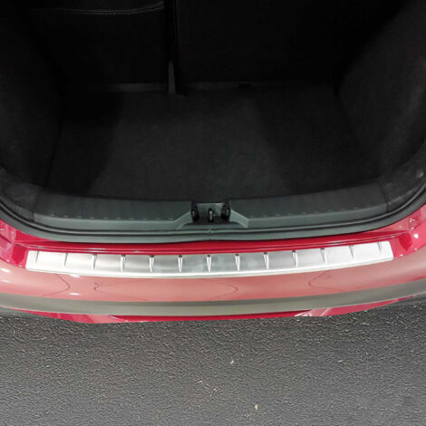 Protection Seuil de Pare-Chocs Arriére pour Nissan Micra 2017-2025 Acier INOX (1/5)