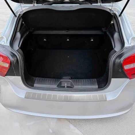 Protection Seuil de Pare-Chocs Arriére Compatible avec Mercedes W176 2013-2018 Acier (1/5)