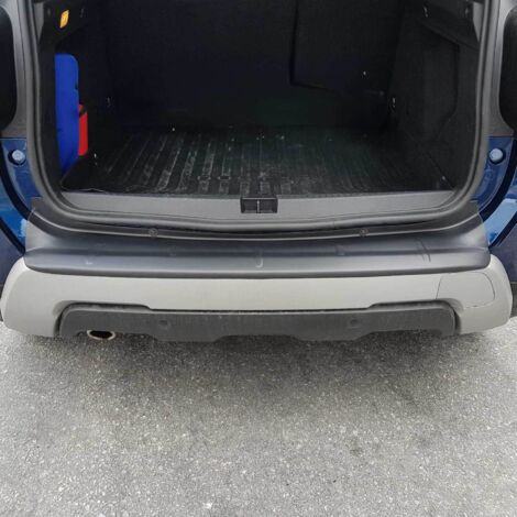 Protection Seuil de Pare-Chocs Arrière pour Dacia Duster 2018 à 2021, Couverture de Seuil de Coffre, Bande Seuil de Chargement en ABS Noir Mat (1/5)