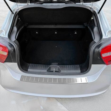 Protection Seuil de Pare-Chocs Arriére Compatible avec Mercedes Classe A W176 2013-2018 (1/5)