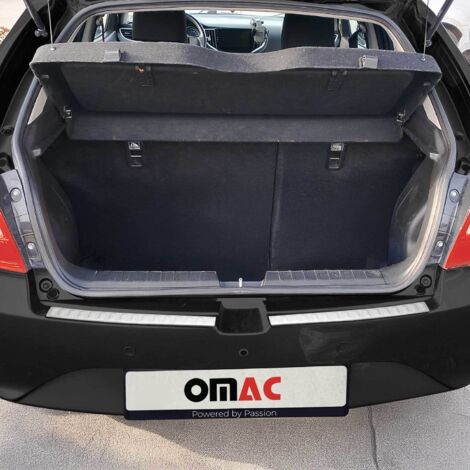 Protection Seuil de Pare-Chocs arrière - Compatible avec Suzuki Baleno 2018-2022 - Couverture de Seuil de Coffre - Bande Seuil de Chargement - Style élégant - en Acier INOX Chromé Brossé (1/5)