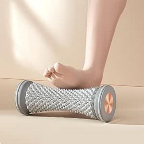 1 masseur de pieds à rouleaux pour la fascia plantaire, non électrique, en plastique avec picots texturés, pour un confort optimal à la maison, au bureau et en voyage, gris. (1/5)