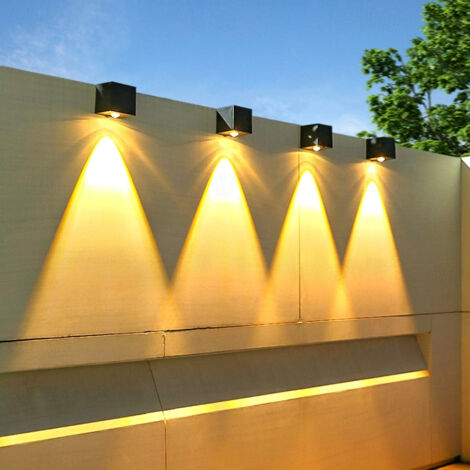 Lot de 4 appliques murales solaires d'extérieur, étanches,pour jardin, terrasse, cour, porte d'entrée, balcon, garage,trottoir(lumière blanche chaude) (1/5)