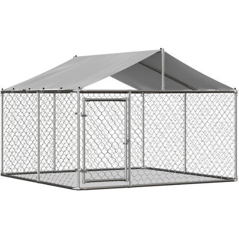 Coffre pour chiens extérieur de 230 x 230 x 117 cm, avec un toit. Ce coffre est constitué de tubes d’acier électrozingués, et il possède une porte de sécurité qui peut être verrouillée (1/5)