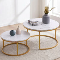 Lot de 2 tables basses gigognes rondes, plateau effet marbre blanc, structure métal doré, Ø80x45 cm et Ø60x33 cm, design moderne, imbricables pour gain de place, salon