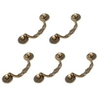 Juego de 5 tiradores o pomos de bronce estilo antiguo para muebles de cocina.