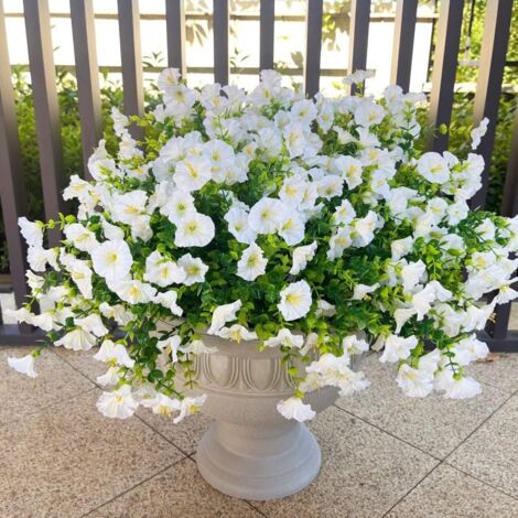 Fleurs artificielles décoratives d'extérieur, 16 bouquets de fleurs blanches en plastique résistant aux UV avec tiges d'eucalyptus vertes, pots de fleurs, plantes artificielles pour cour