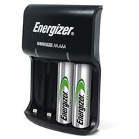 Caricabatterie ENERGIZER USB per 4 batterie AA/AAA + 4 batterie AA