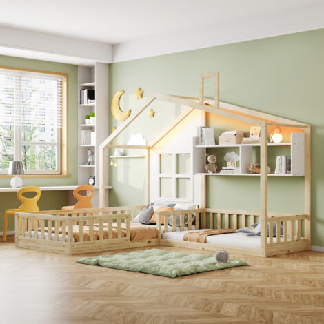 Lit bébé de 90x200 cm (140x70 cm). Il est équipé de portes fenêtres, d’un bandeau lumineux LED. Le lit est construit en bois massif et possède un sommier à palettes (1/5)