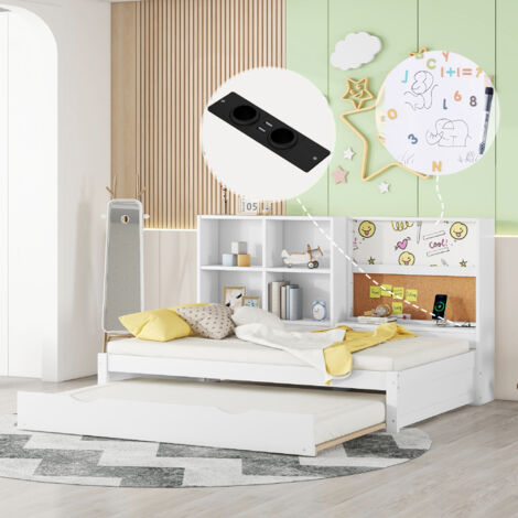 Canapé lit de 90×200 cm, avec un lit qui peut être démonté. Possibilité de charger des appareils électroniques via port USB. Il y a également un tableau pour dessiner (1/5)