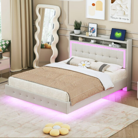 Lit double 140×200, avec prise USB et lumière LED. Le lit peut être placé à l’extrémité du lit principal. Design discret des pieds du lit. Matériau du lit : lin, couleur beige. (1/5)