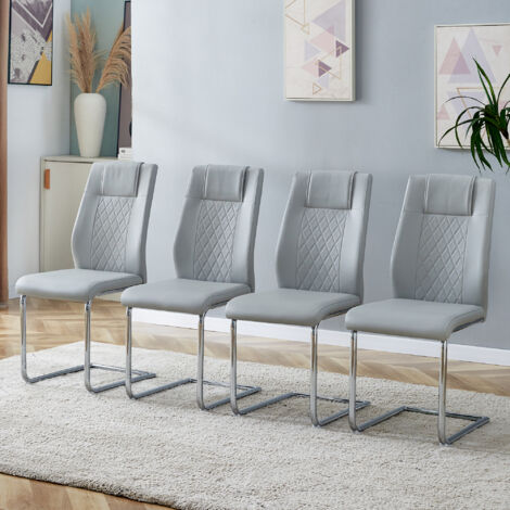 Chaises de salle à manger scandinaves en cuir PU gris clair (4 pièces par boîte). Elles sont équipées d’un dossier à motif net, de pieds métalliques argentés et de pattes antidérapantes. (1/5)