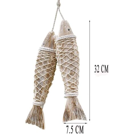 Deux poissons de bois - France