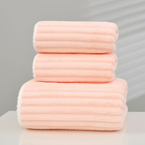 Cet ensemble de serviettes comprend une serviette de bain extra-large à séchage rapide, une serviette de tête ultra-absorbante et une serviette de plage douce. Ses couleurs sont résistantes et il est (1/5)