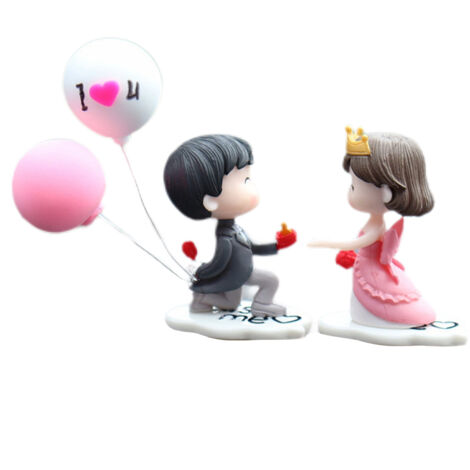 Car Couple Cute Ornaments Resin Couple Doll Car Interior Decoration Couple Figurines with Balloon for Car Dashboard Decoration Gift (1/5)