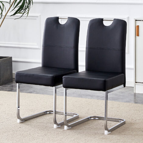 Il s’agit d’une paire de chaises à bascule noires et épaisses, équipées d’un système de moustiquaires intégrées. Ces chaises ont un design ergonomique. C’est donc une combinaison parfaite entre confor (1/5)