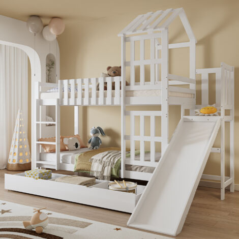 Lit à lits superposés, lit pour enfants. Grande armoire avec roulettes. Jeux de toboggan pour les enfants. Des fenêtres et des toits magnifiques. Matériaux utilisés : pin, MDF, contreplaqué