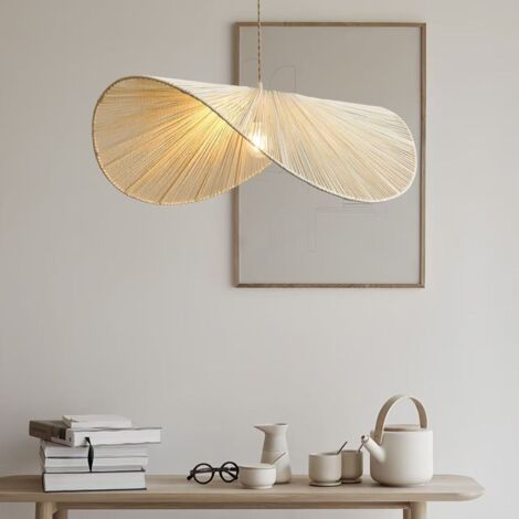 Lustre rétro en rotin, lumière chaude, plafonnier moderne, luminaire décoratif, idéal pour le salon, la chambre et les maisons d'hôtes.