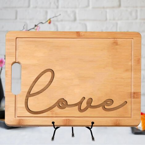 Planche bambou message "LOVE" personnalisé – Idée cadeau originale pour deux (1/5)