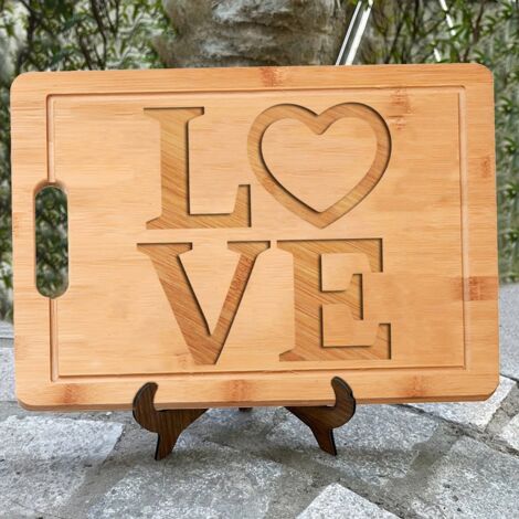 Planche bambou "LOVE" texte amour – Idée cadeau Saint-Valentin (1/5)