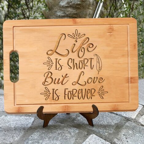Planche bambou inscription personnalisée – Cadeau personnalisé pour elle ou lui (1/5)
