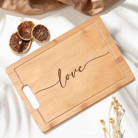 Planche bambou citation "LOVE" élégante – Idée cadeau originale pour votre moitié (1/5)