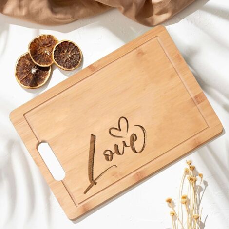 Planche bambou "LOVE" – Message tendre gravé, cadeau unique (1/5)