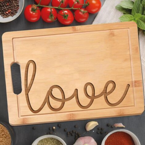 Planche à découper "LOVE" – Cadeau amoureux personnalisé en bambou (1/5)