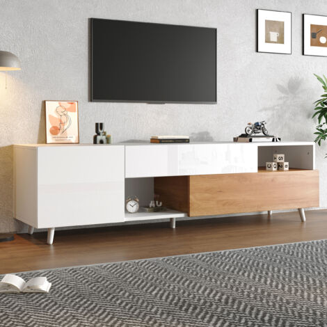 Armoire de télévision de 1803850 cm. C’est une armoire basse, avec une porte inférieure et une seule compartiment. L’armoire est équipée de 7 étagères pour ranger des objets divers. (1/5)