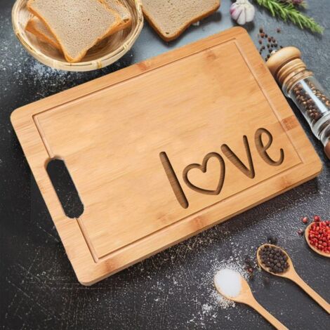 Planche à découper "LOVE" – Message tendre gravé, cadeau maison (1/5)