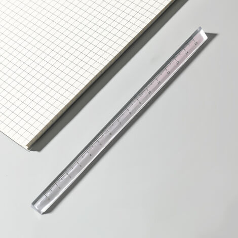 Règle simple et transparente à trois bords, style étudiant, pour le dessin. (1/4)