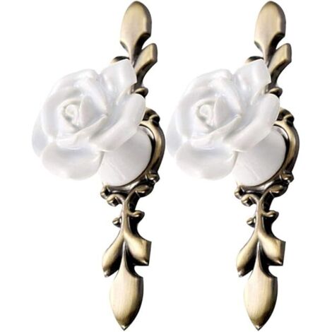 Deux boutons de meuble vintage en céramique en forme de roses (1/4)