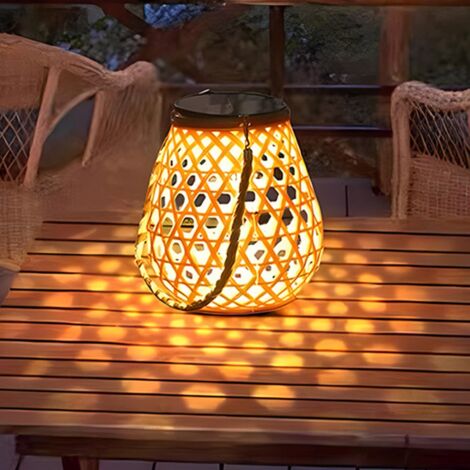 Linterna solar recargable para exteriores — Lámpara colgante estilo bohemio de imitación bambú (IP65), ideal para jardines y patios (3500K) (1/5)