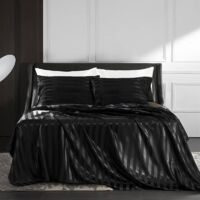 4-Piece Bedding Set - 153 x 203 cm Non-Slip Fitted Sheet + Flat Sheet + 2 Pillowcases - Modern Striped Style