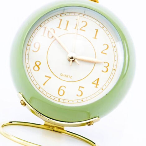 Reloj de mesa silencioso de cuarzo con base redonda, color verde oliva, con luz nocturna resistente a la corrosión para oficina/habitación. (1/5)